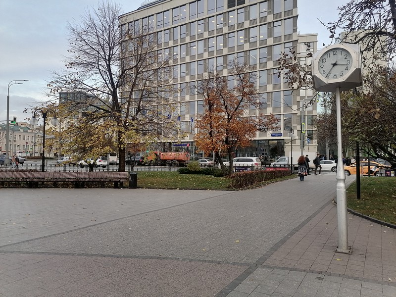уличные часы, фото Юлия Смагринская