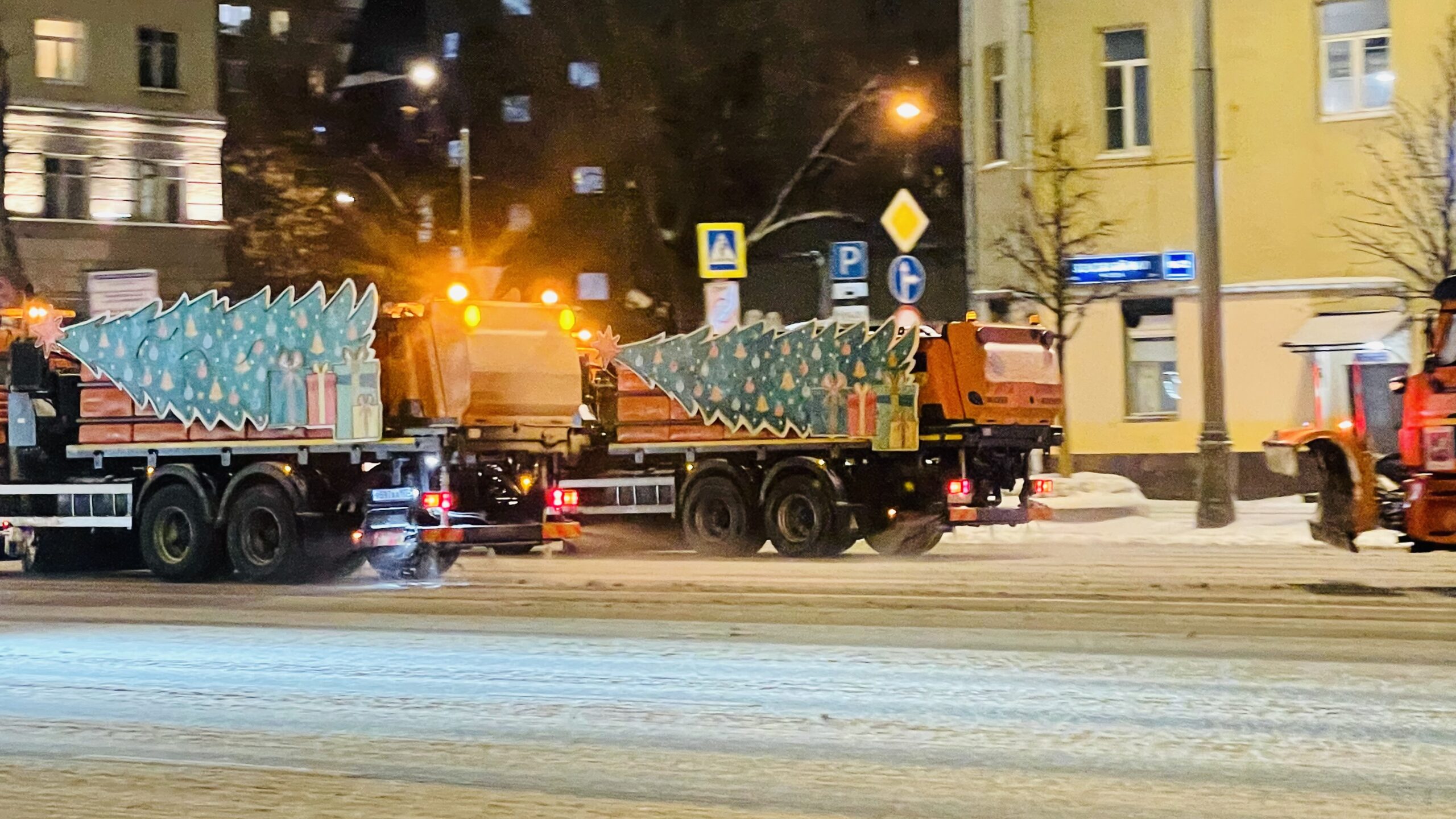 уборка снега, техника, елка, украшение Москвы, Новый год, фото Наталия Бахарева