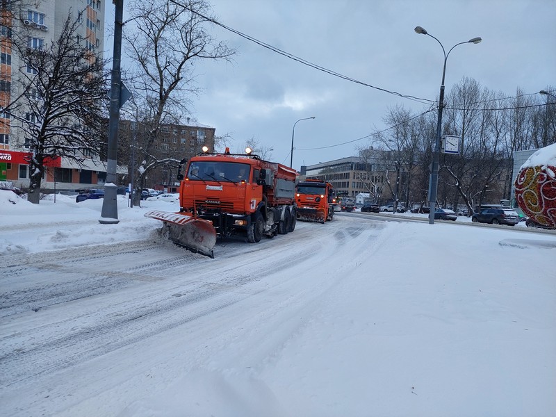 уборка снега, техника, фото Яна Маевская