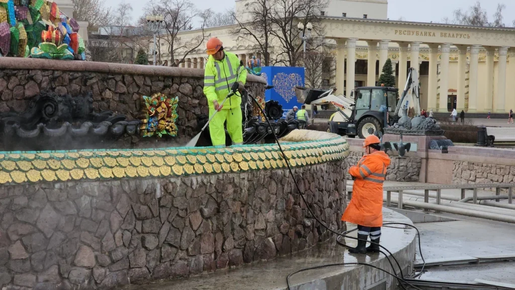 фонтан Каменный цветок, ВДНХ, промывка, фото Юлия Смагринская