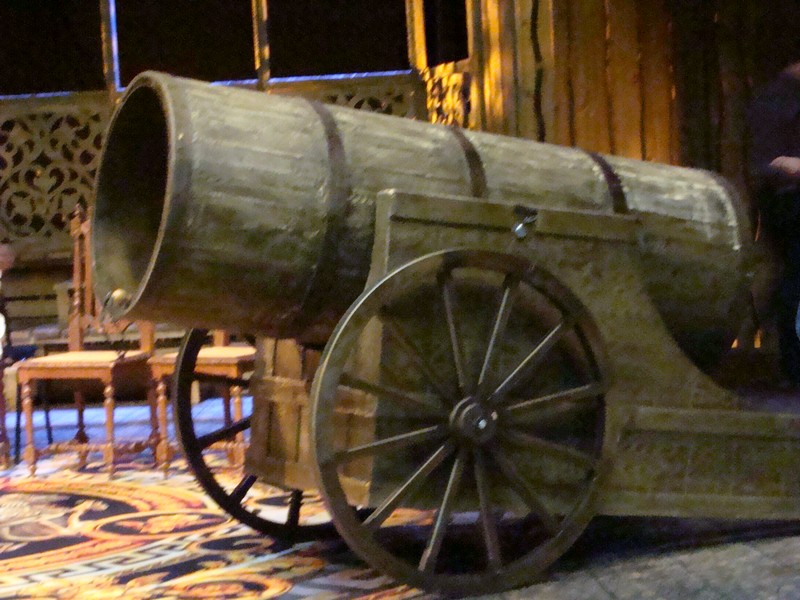 Веселая женщина