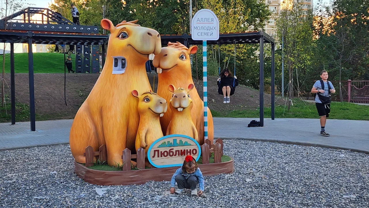аллея молодых семей, Люблино, фото Юлия Смагринская