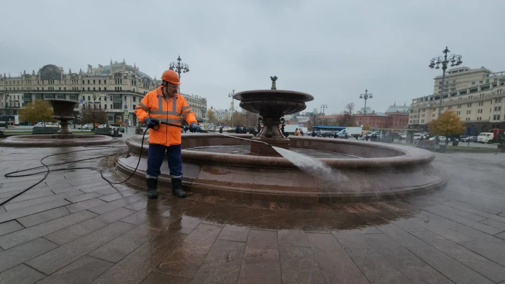 Большой театр, промывка фонтана, фото Юлия Смагринская