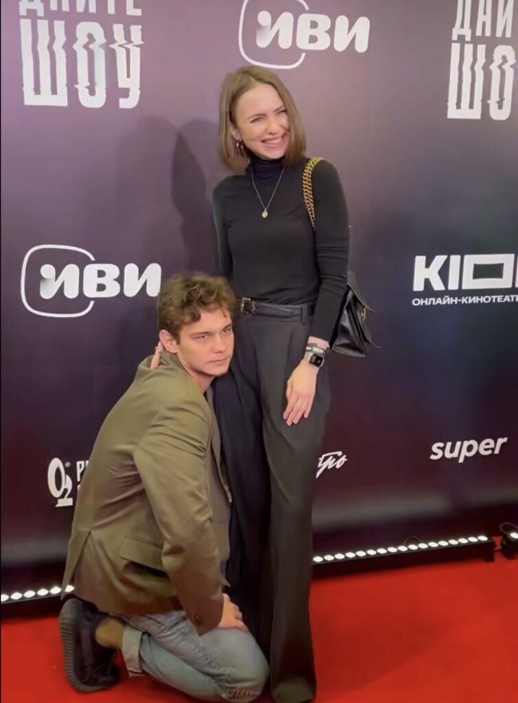 Слава Копейкин и Яна Энжаева. Instagram kion(владелец компания Meta признала в России экстремистской и запрещена.)