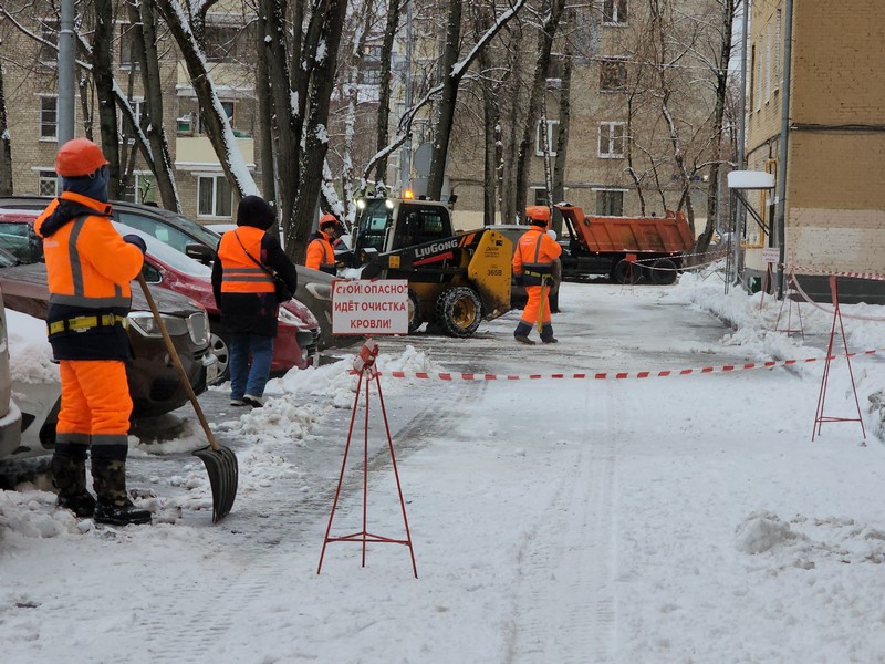 уборка снега, зима, Богородский район, фото Юлия Смагринская