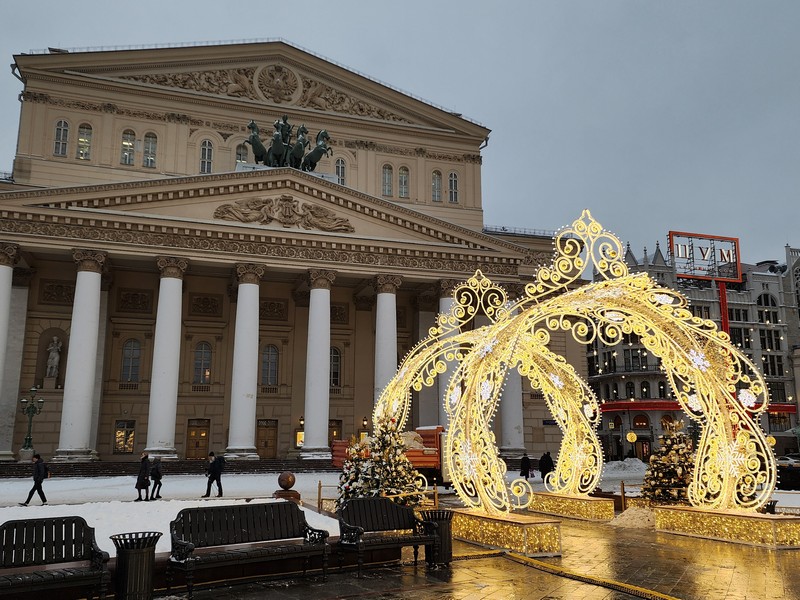 новогодние украшения, Большой театр, фото Юлия Смагринская