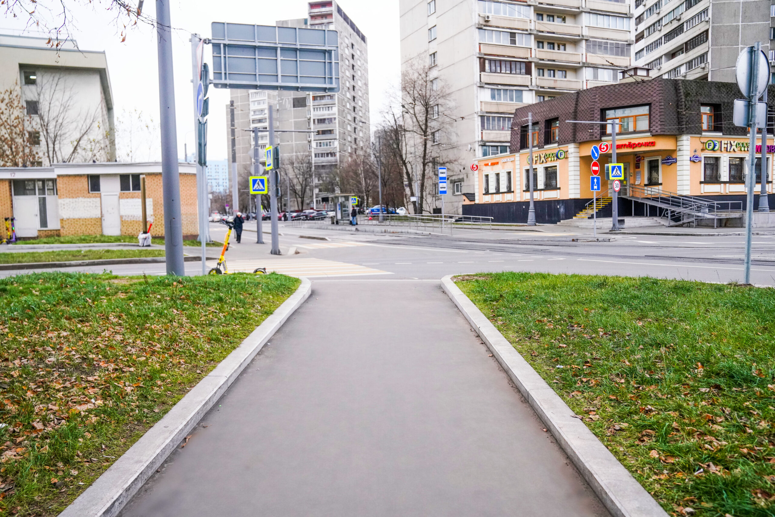 благоустройство МЦД-4 «Серп и Молот», тротуар газон фото КГХ