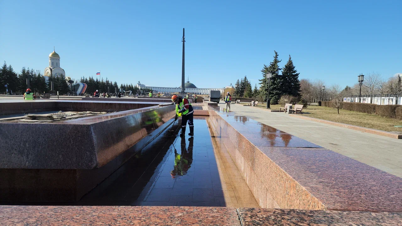 Поклонная гора, фонтан, промывка фонтана, фото Юлия Смагринская