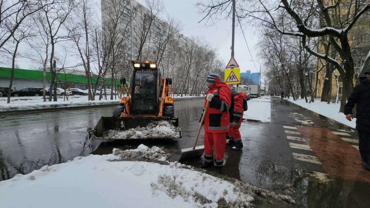 уборка снега, техника, фото Юлия Смагринская