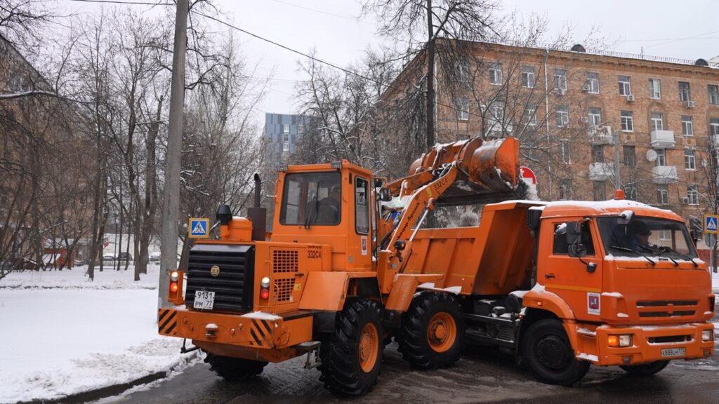 уборка снега, техника, фото КГХ