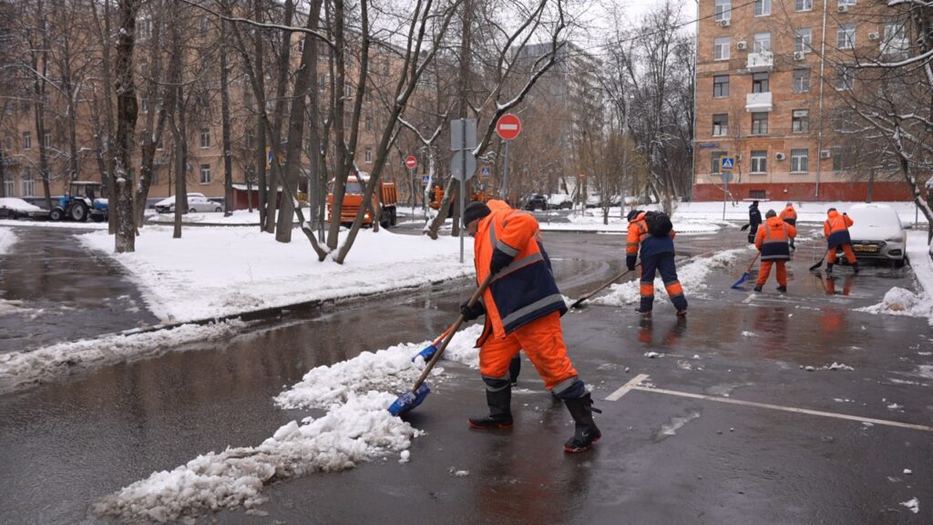 уборка снега, техника, фото КГХ