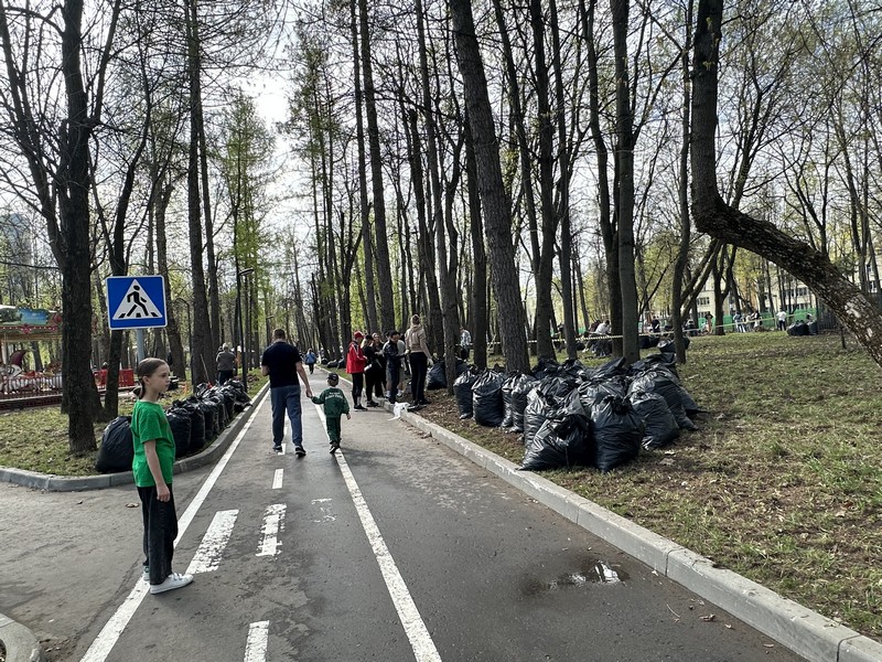 детский парк Фили, субботник, фото Яна Маевская