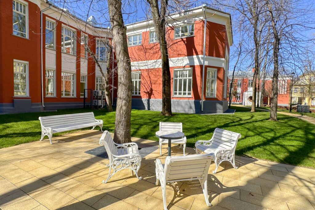 Боткинская больница, благоустройство, фото телеграм мэра
