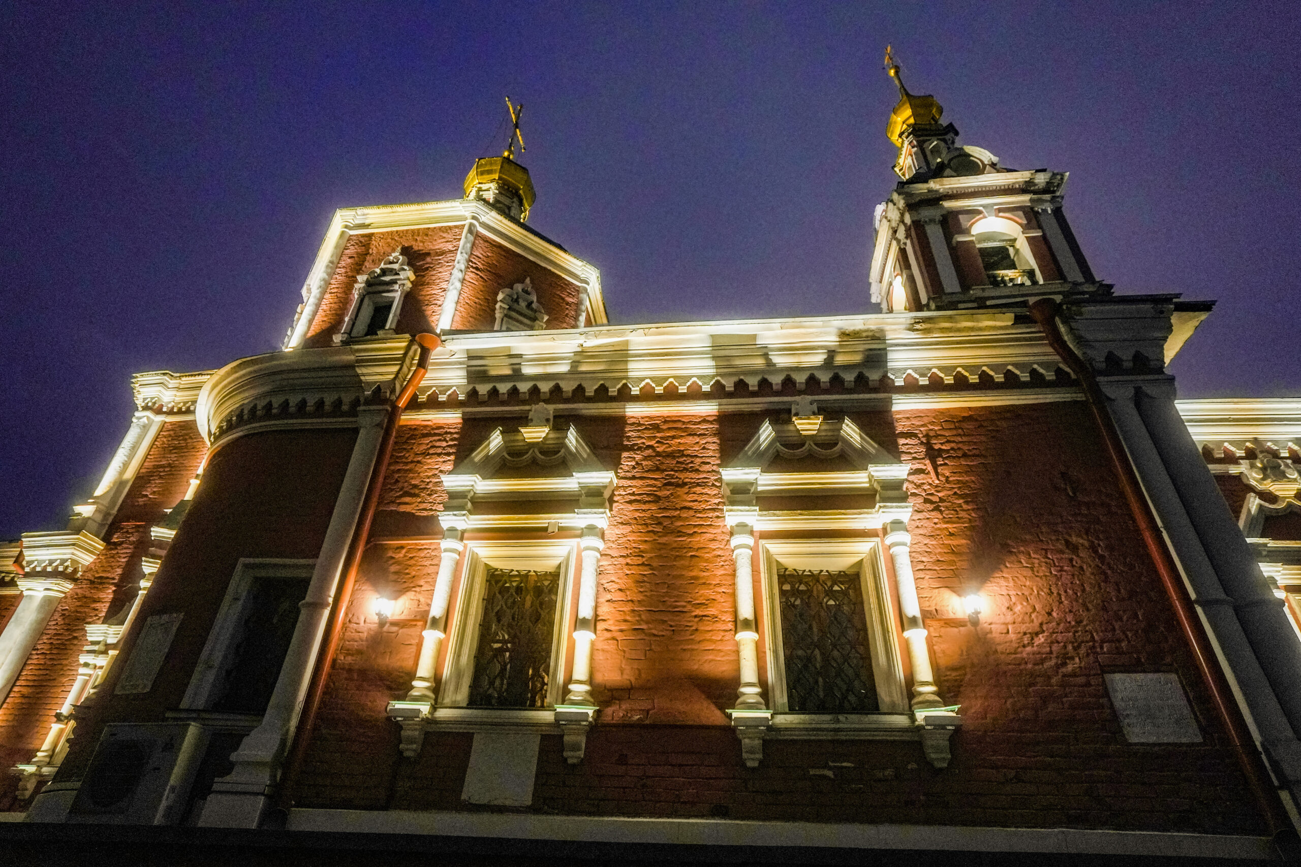 Храм Святых Апостолов Петра и Павла у Яузских, подсветка, КГХ
