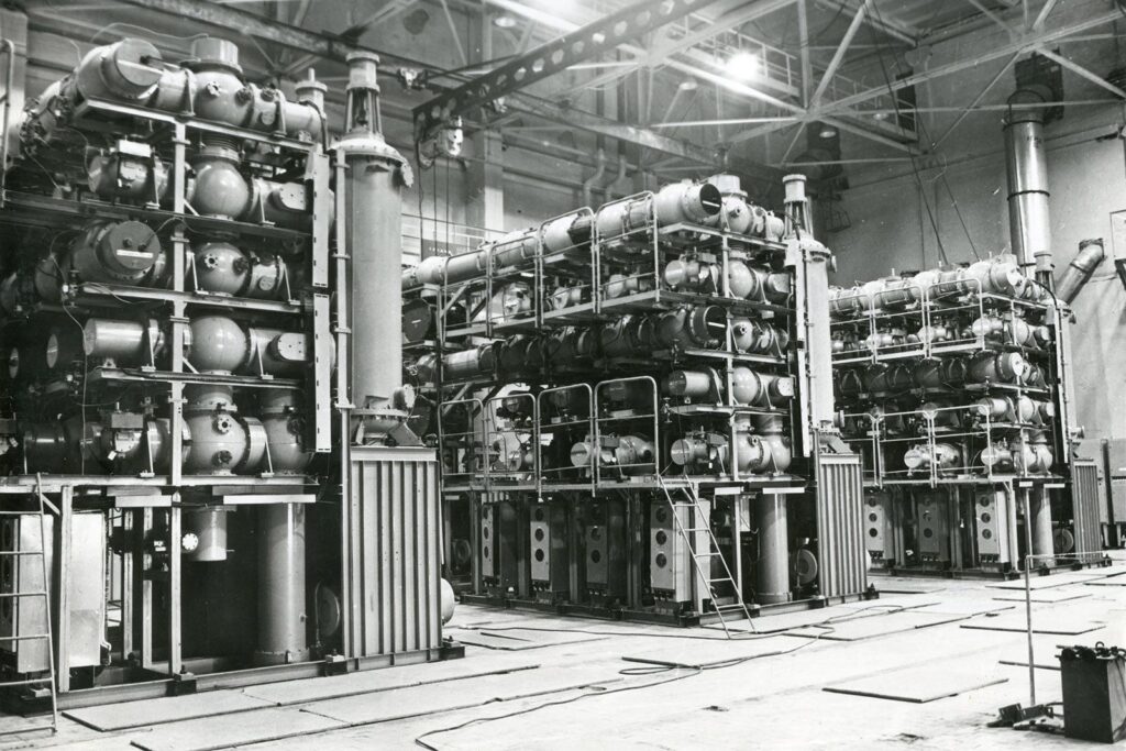 Подстанция «Елоховская». Новое элегазовое оборудование. Восточные электросети. 1985 (?) год. Музей развития электрических сетей Московского региона