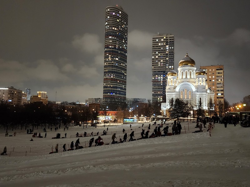 Ростокино, горка, тюбинг, фото Юлия Смагринская