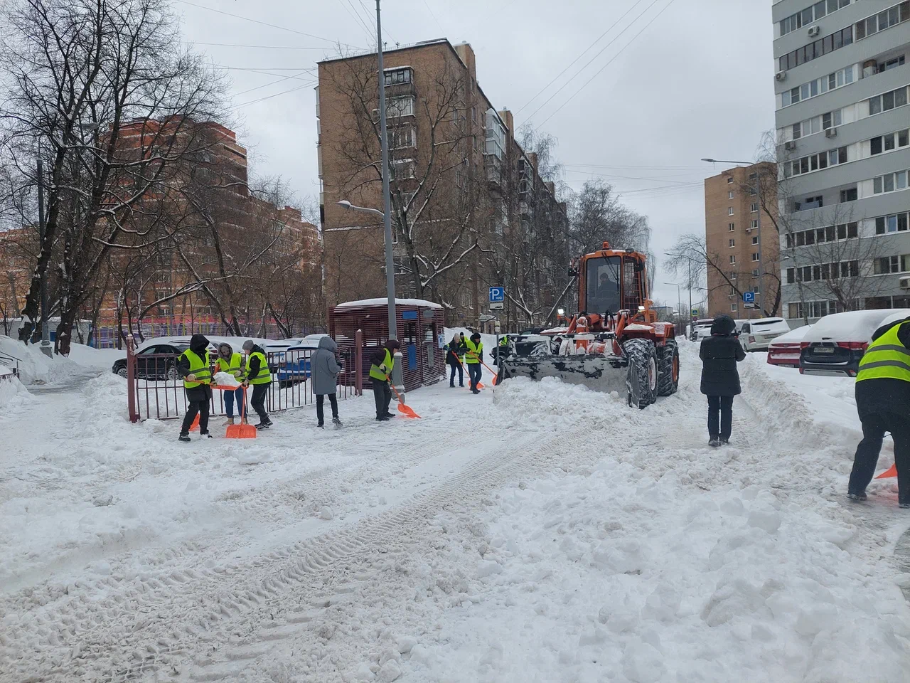 уборка снега, фото Яна Маевская