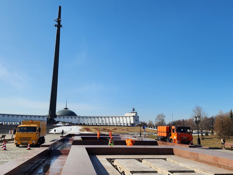 Поклонная гора, промывка фонтана, фонтан Годы войны, фото Юлия Смагринская