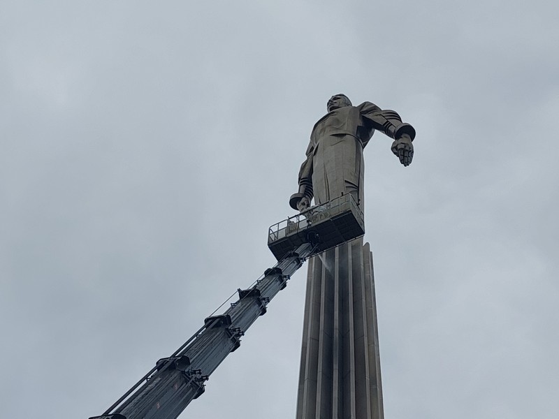 памятник Гагарину, промывка, фото ОЭК