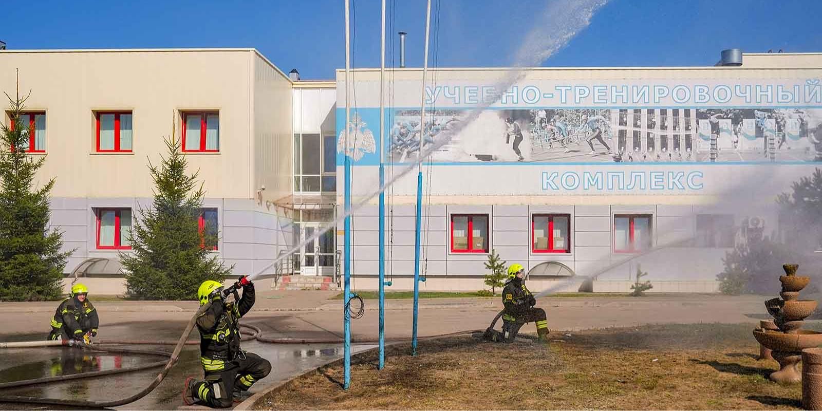 учебный центр, пожарные, фото mos.ru