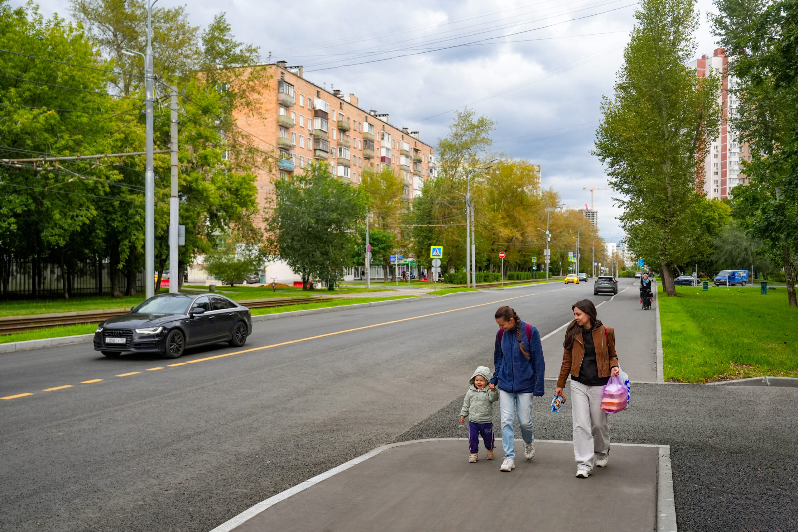 Асфальт обновили на Загородном шоссе в Москве, фото КГХ