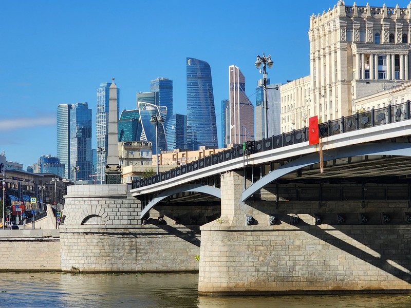 Бородинский мост, промывка, фото Юлия Смагринская